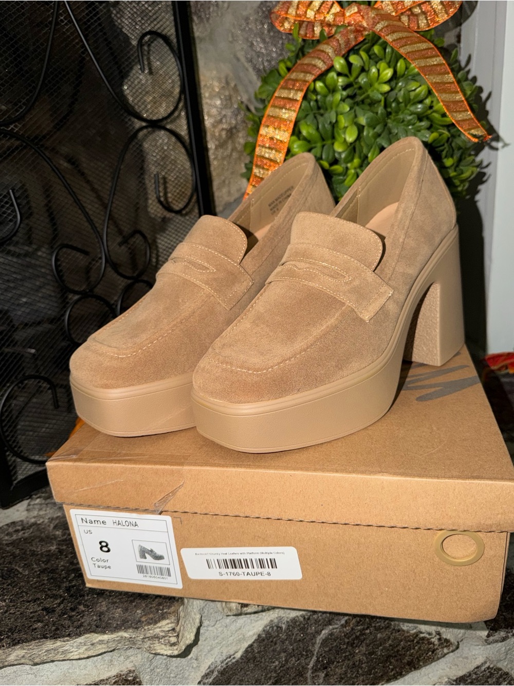 NIB Mi.iM Platform Heel Loafers in Taupe Suede - Sz 8